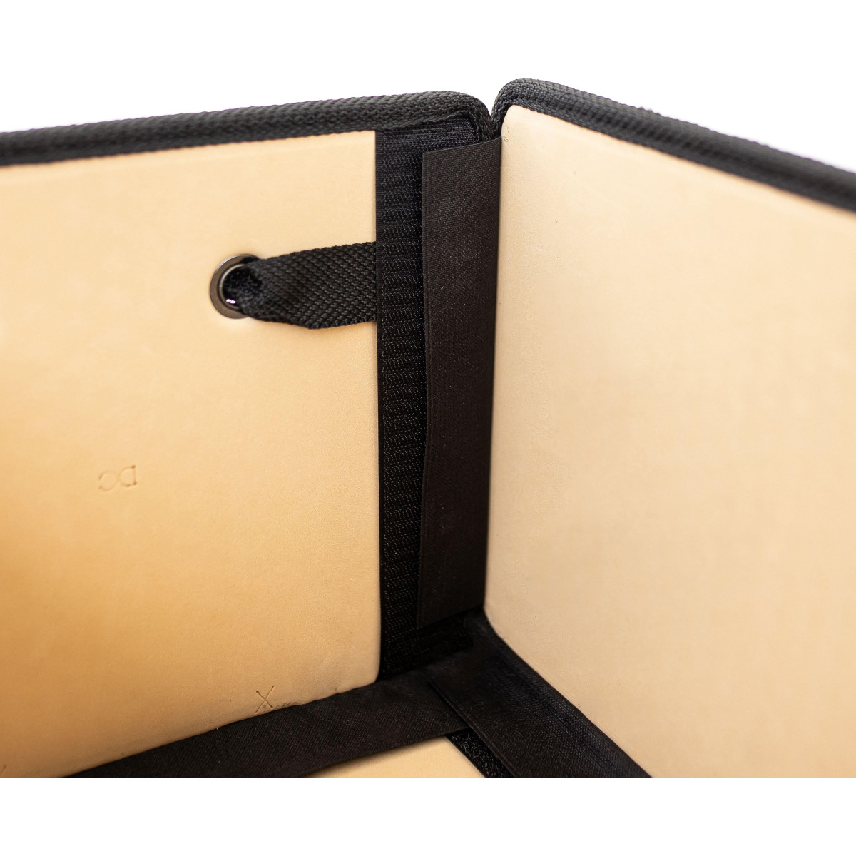 EVAtech Kofferraum-Organizer LightBox 33x50x25 cm - beige / schwarze Kanten EVAtech Kofferraum-Organizer LightBox 33x50x25 cm - beige / schwarze Kanten