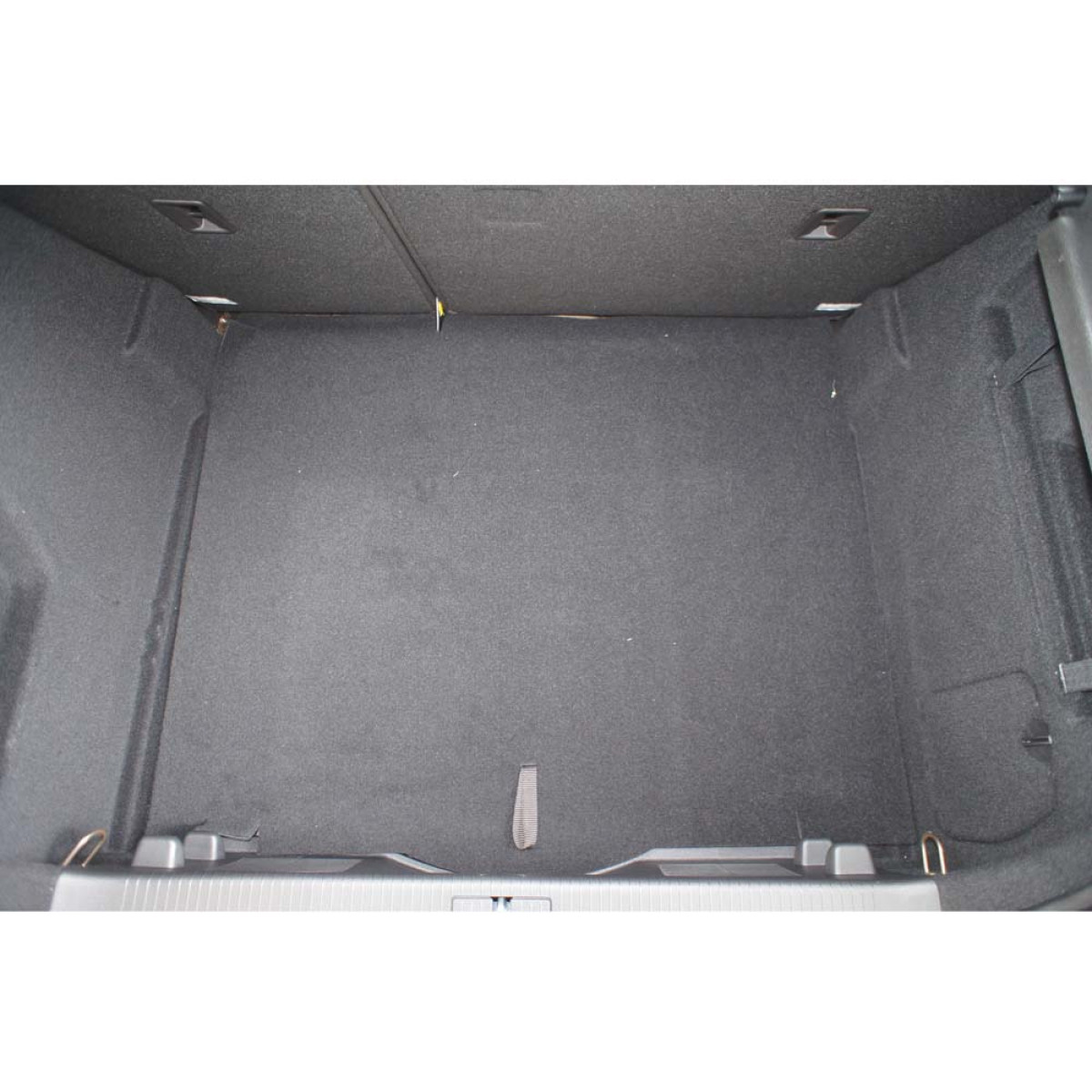 Kofferraummatte Opel Astra J Hatchback 2009-2015 (untere teil) Kofferraummatte Opel Astra J Hatchback 2009-2015 (untere teil)