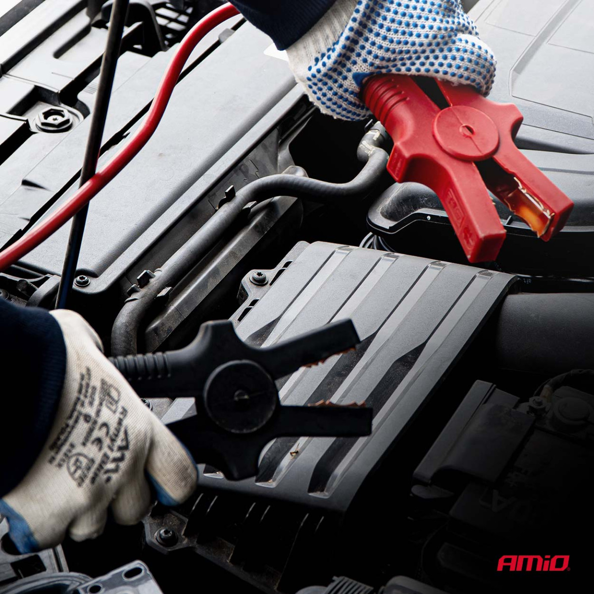 Batterieladegerät mit Starthilfefunktion 12/24 V, max. 40 A, Startstrom 300 A, AMIO-04500