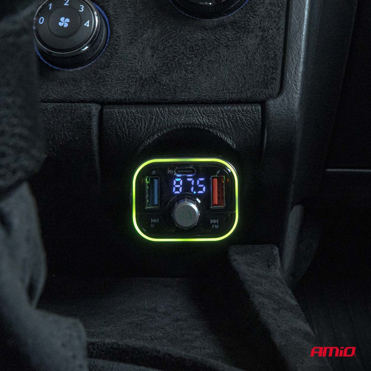 FM-Autosender, FM 2×USB-A 1×USB-C microSD 12V 24V AMIO-04652