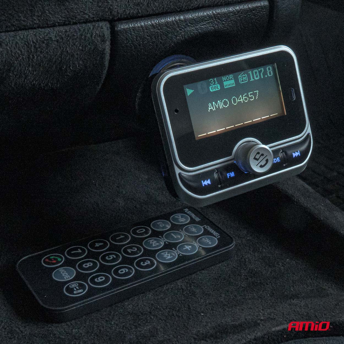 FM-Autosender mit Fernbedienung, 2×USB-A 12V 24V AMIO-04657