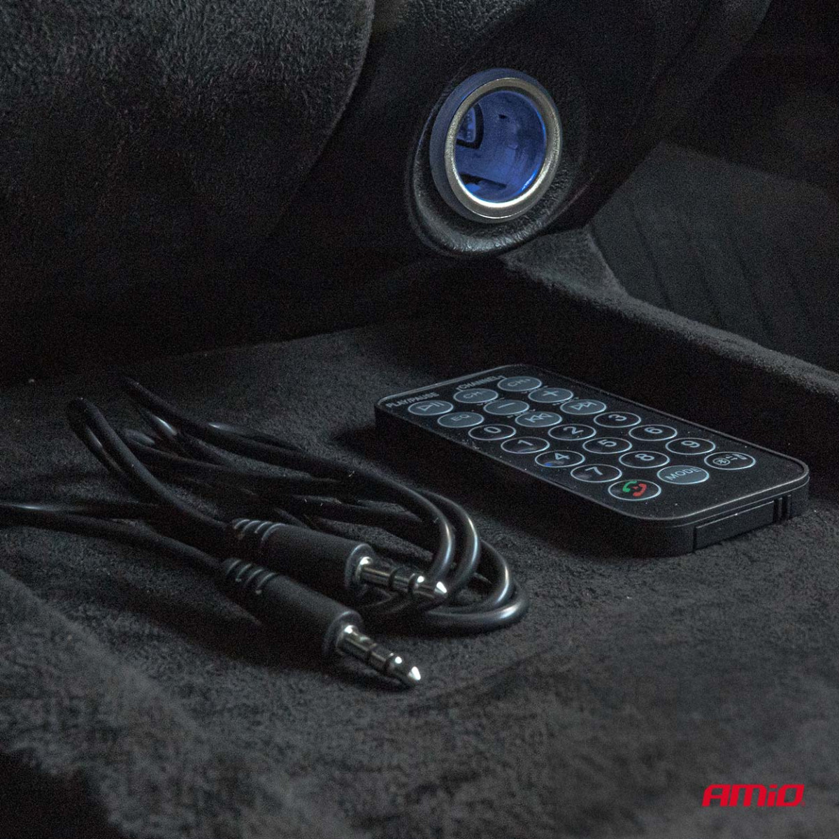 FM-Autosender mit Fernbedienung, 2×USB-A 12V 24V AMIO-04657