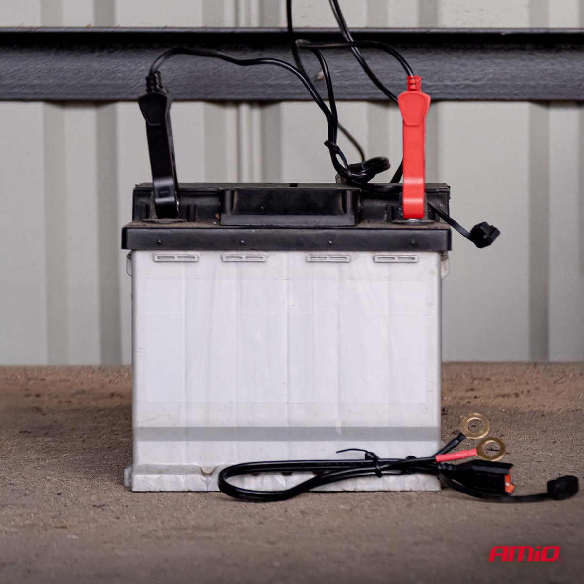 Digitales Batterieladegerät AGM/GEL/LiFePO4 6A 6/12V PRO HOOK AMIO-04532