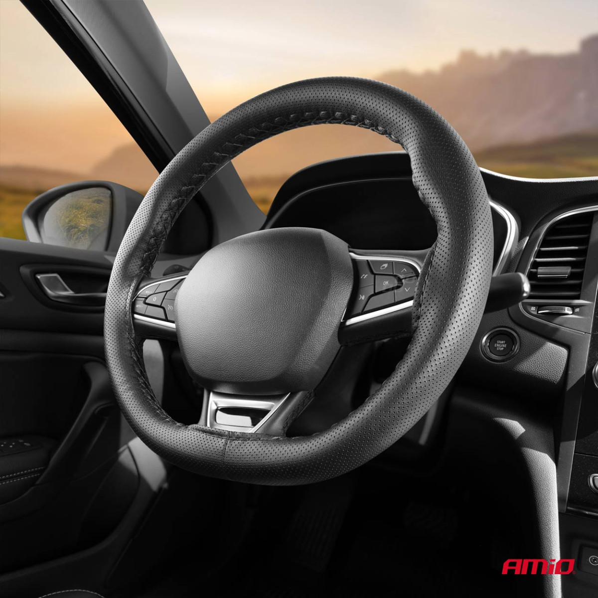 Perforierter Lenkradbezug mit Nadel und Faden, 38-39 cm - schwarz / schwarze Naht