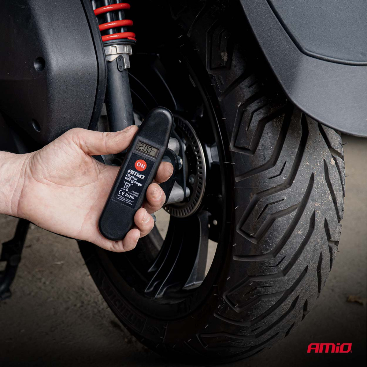 Digitales Manometer 10 bar (3–150 PSI) AMIO-02940