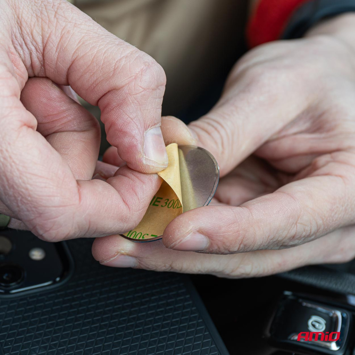 Handyhalterung mit Saugnapf AMIO-03787