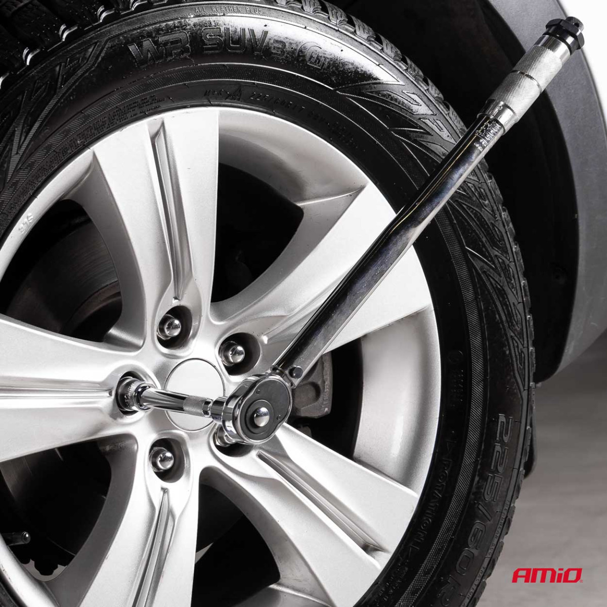 Drehmomentschlüssel mit Stecknüssen 17 / 19 / 21 mm, 40–210 Nm, AMIO-02407